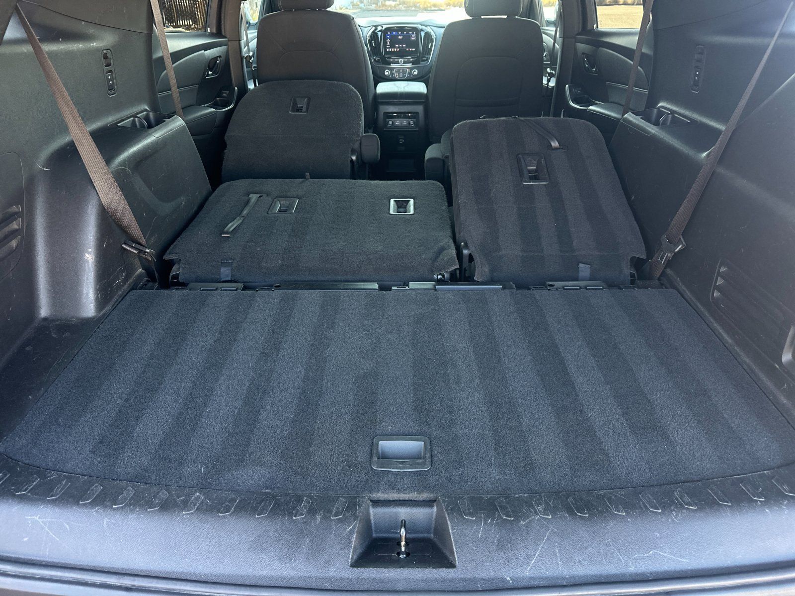 Used 2022 Chevrolet Traverse LT FWD image 16