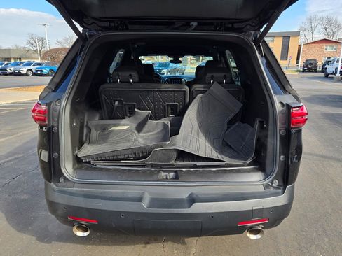 Used 2022 Chevrolet Traverse LT w/ LPO, Floor Liner Package image 12