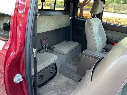 Used 2000 Toyota Tacoma PreRunner image 29