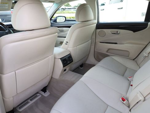 Used 2007 Lexus LS 460 image 15