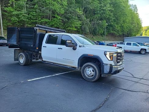 Used 2024 GMC Sierra 3500 Pro w/ Convenience Package RWD image 5