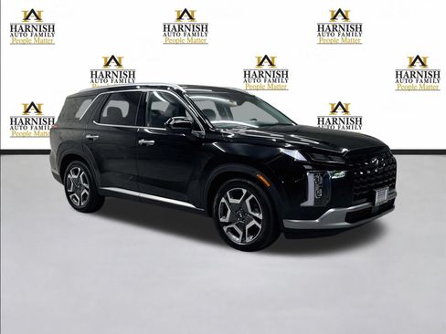 Used 2023 Hyundai Palisade Limited AWD/4WD image 3