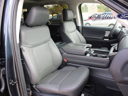 New 2025 Ford Expedition Max Active image 7