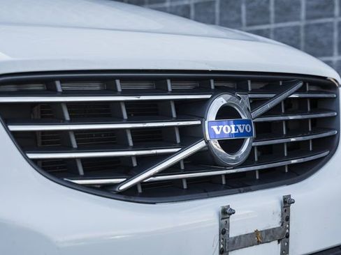 Used 2015 Volvo XC60 T6 w/ Proximity Package image 14