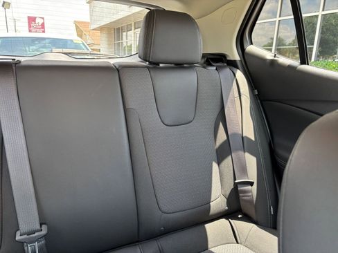 Used 2025 Buick Encore GX Preferred FWD image 36