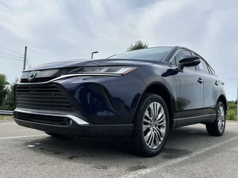 Used 2023 Toyota Venza Limited AWD/4WD image 18