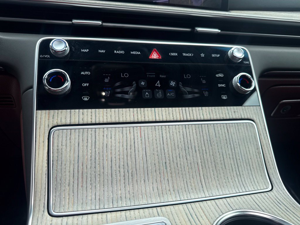 Certified 2025 Genesis GV80 3.5T Prestige AWD/4WD image 22