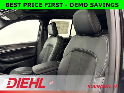 New 2026 Jeep Grand Cherokee Altitude AWD/4WD image 19