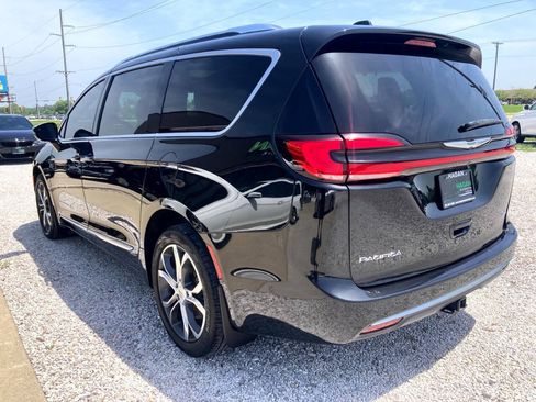 Used 2022 Chrysler Pacifica Pinnacle AWD/4WD image 7
