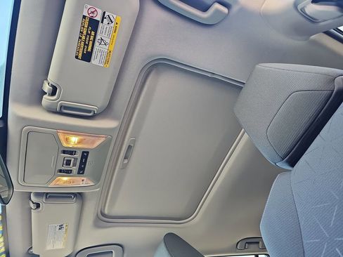 Used 2021 Toyota RAV4 XLE image 30