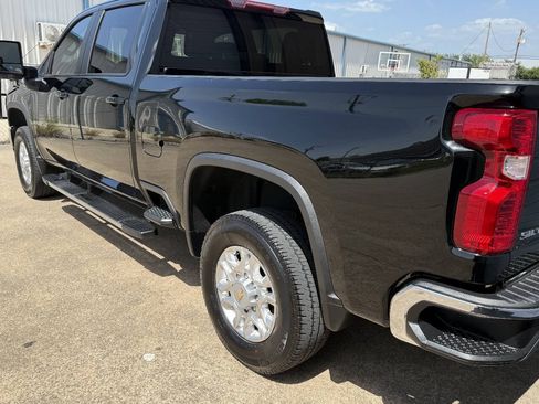 Used 2024 Chevrolet Silverado 2500 LT AWD/4WD image 36