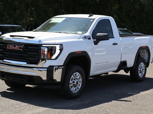 New 2026 GMC Sierra 2500 Pro AWD/4WD image 2