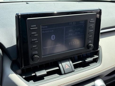 Used 2019 Toyota RAV4 XLE w/ Convenience Package FWD image 11