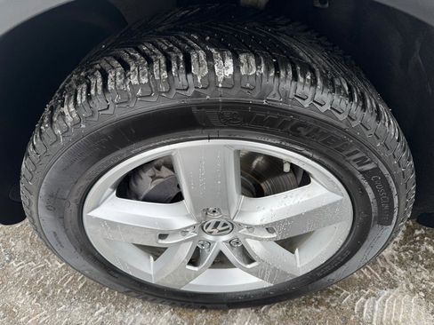 Used 2011 Volkswagen Touareg Hybrid image 20