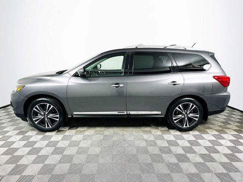 Used 2018 Nissan Pathfinder Platinum image 4