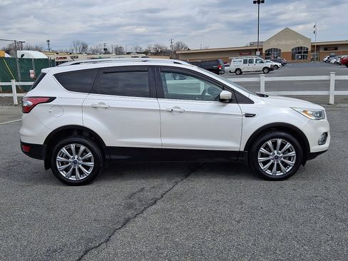 Used 2017 Ford Escape Titanium image 7