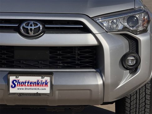 Used 2021 Toyota 4Runner TRD Off-Road image 8