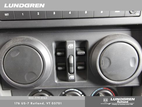 Used 2007 Jeep Wrangler Unlimited Sahara w/ Dual Top Group image 18