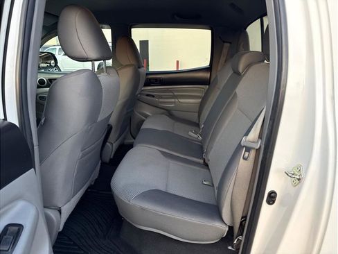 Used 2015 Toyota Tacoma PreRunner w/ TRD Sport Package image 13