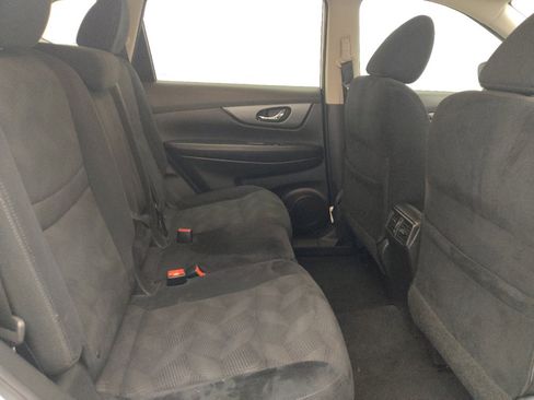 Used 2015 Nissan Rogue SV FWD image 19