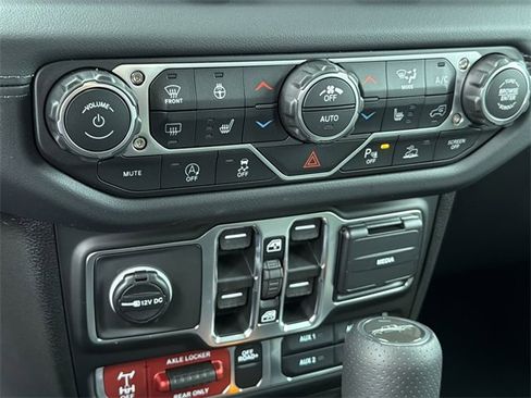 New 2026 Jeep Gladiator Mojave image 26