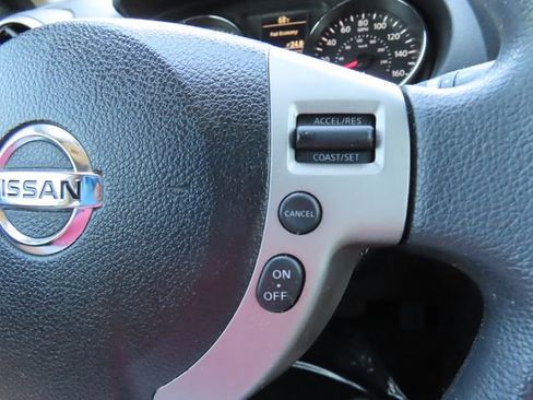 Used 2013 Nissan Rogue SV image 22