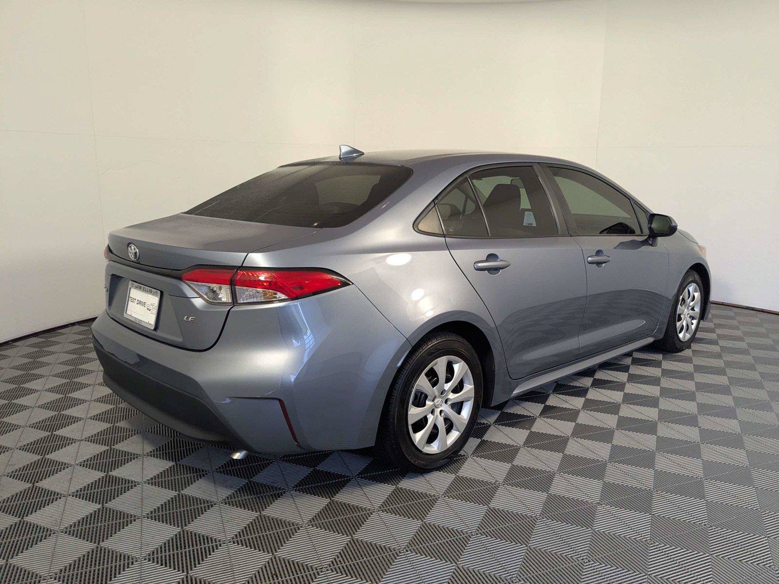 Used 2024 Toyota Corolla LE FWD image 5