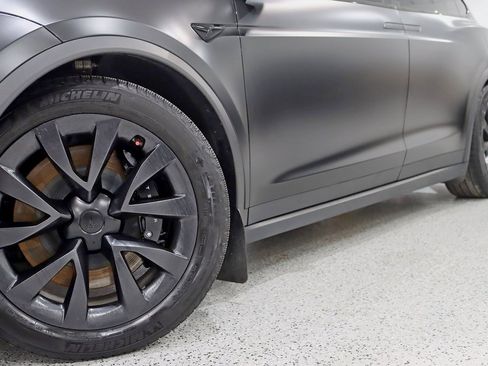 Used 2023 Tesla Model X image 4