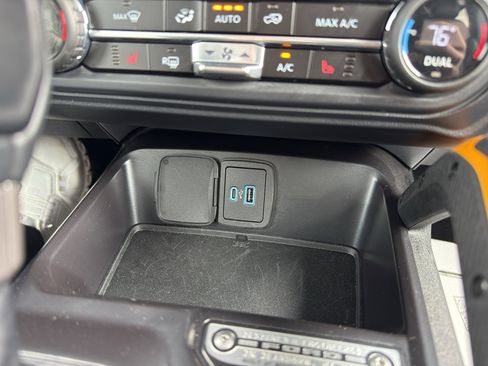 Used 2024 Ford Bronco Badlands w/ Sasquatch Package image 28