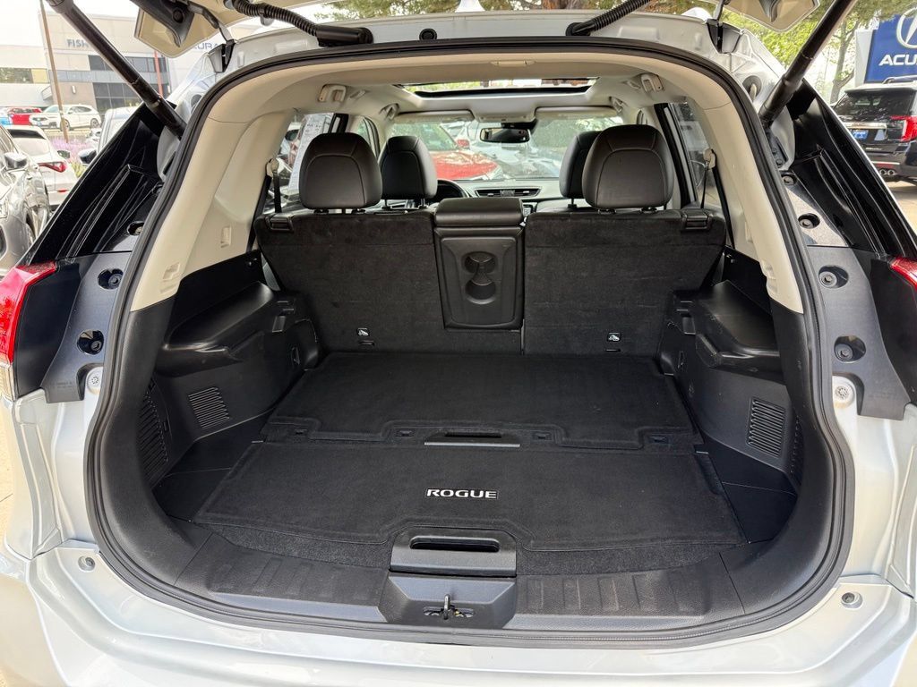 Used 2017 Nissan Rogue SL w/ SL Premium Package AWD/4WD image 15
