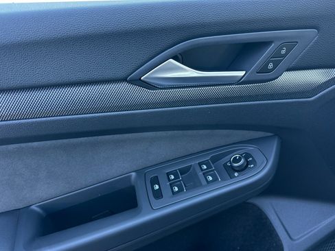 New 2026 Volkswagen GTI SE image 9