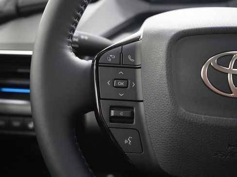 Used 2025 Toyota Prius AWD image 22