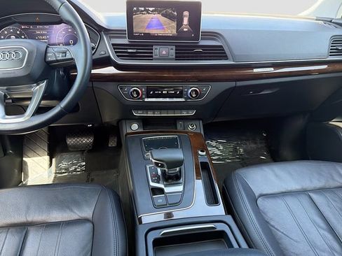 Used 2018 Audi Q5 2.0T Premium AWD/4WD image 18