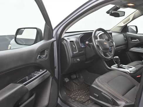 Used 2019 Chevrolet Colorado LT w/ LT Convenience Package RWD image 11