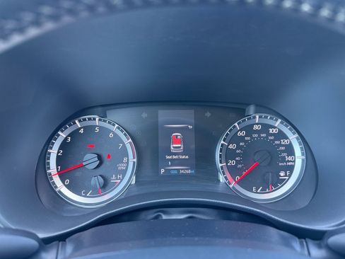 Used 2022 Toyota Highlander LE image 15