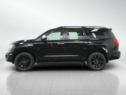 Used 2017 Toyota Sequoia Platinum AWD/4WD image 2
