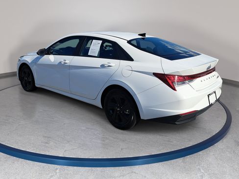 Used 2023 Hyundai Elantra Blue FWD image 7