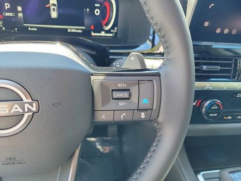 New 2026 Nissan Pathfinder SL w/ SL Premium Package image 12