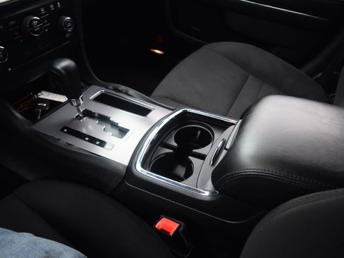 Used 2013 Dodge Charger R/T w/ Wheels & Tunes Group RWD image 12