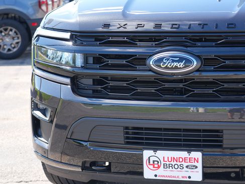 Used 2024 Ford Expedition Max Limited AWD/4WD image 11