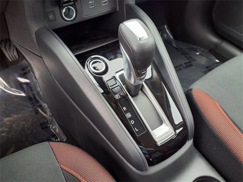 New 2025 Nissan Versa SR w/ Trunk Package image 17