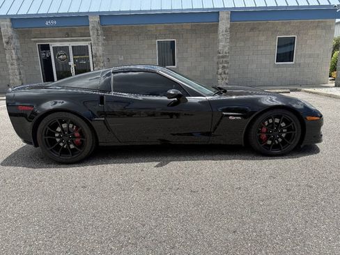Used 2008 Chevrolet Corvette Z06 w/ Preferred Equipment Group RWD image 8