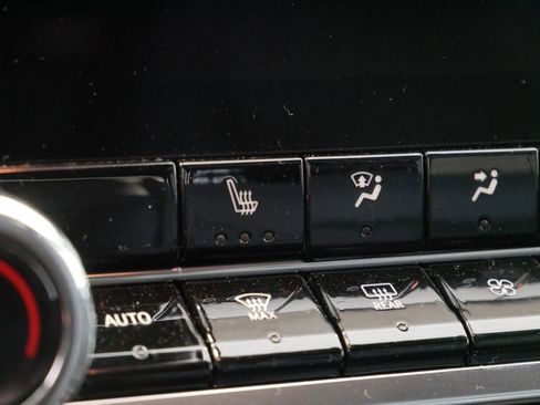 New 2026 GMC Canyon Elevation w/ Convenience Package image 28