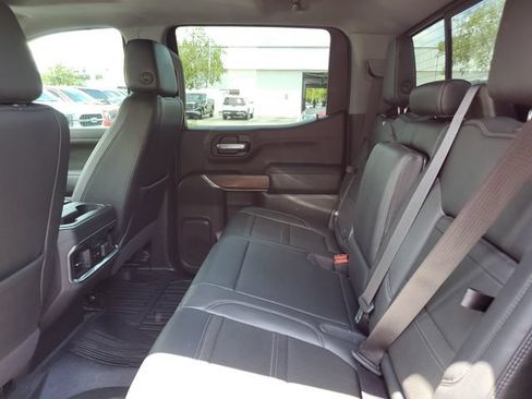 Used 2022 GMC Sierra 1500 Denali w/ Denali Premium Package AWD/4WD image 11