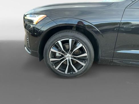 Used 2024 Volvo XC60 B5 Plus image 14