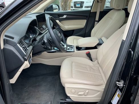 Used 2023 Audi Q5 2.0T Premium w/ Convenience Package image 10