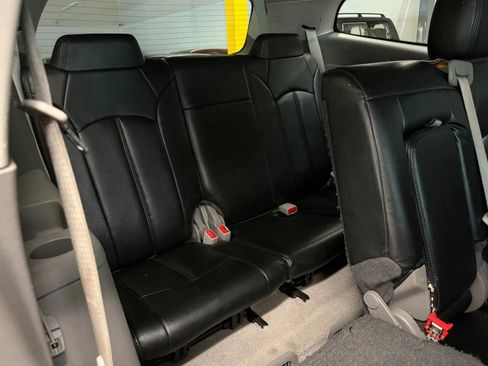 Used 2015 Chevrolet Traverse LS FWD image 21