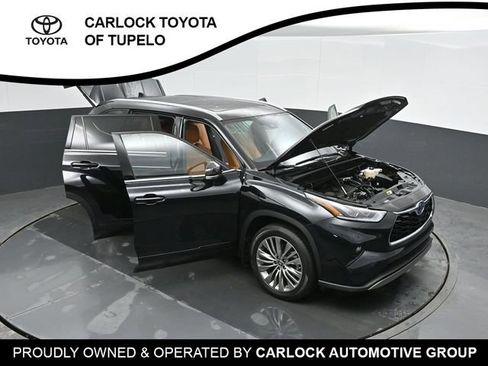 Used 2023 Toyota Highlander Platinum image 54