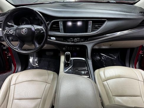 Used 2021 Buick Enclave Essence image 38