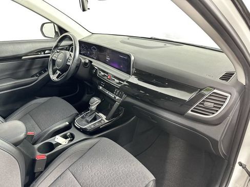 Used 2024 Kia Seltos S AWD/4WD image 29